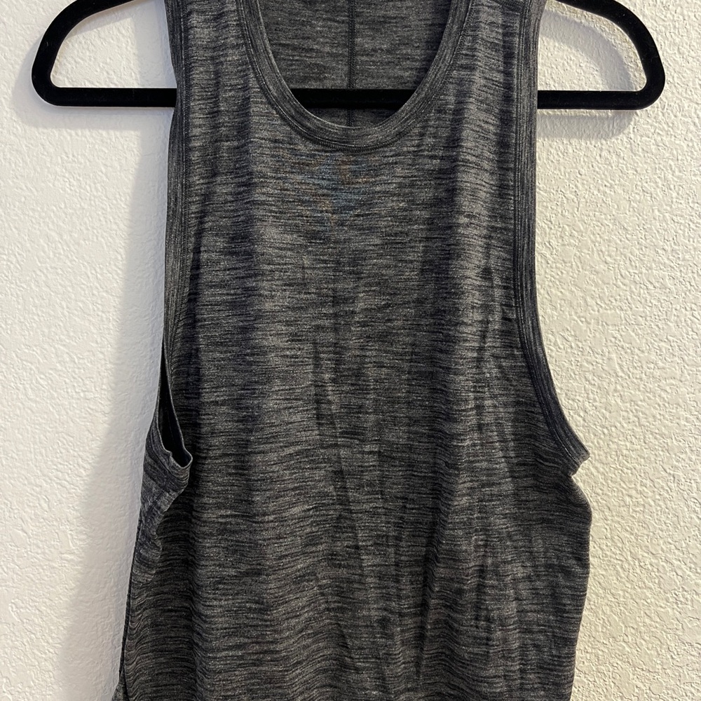 Lululemon Gray Sleeveless Tank (US M)